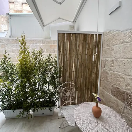 Dimora Lara Maison d'hôtes 3*